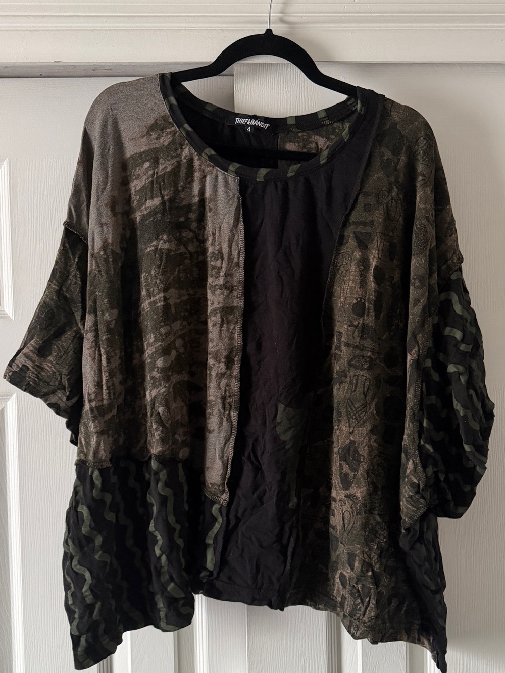 Thief & Bandit Unisex Boxy Tee in Combat Creatures size 4 - Picture 2 of 5